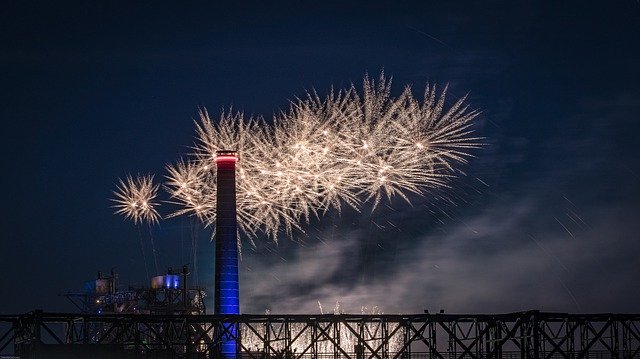 Descarga gratuita Fireworks Industry Factory: foto o imagen gratuita para editar con el editor de imágenes en línea GIMP