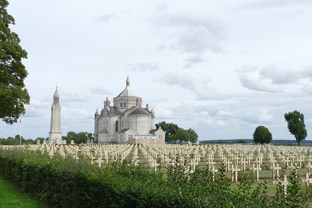 Descarga gratuita First World War Cemetery: foto o imagen gratuita para editar con el editor de imágenes en línea GIMP