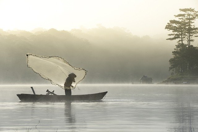 Free download fisherman fishing lake tuyen lam free picture to be edited with GIMP free online image editor
