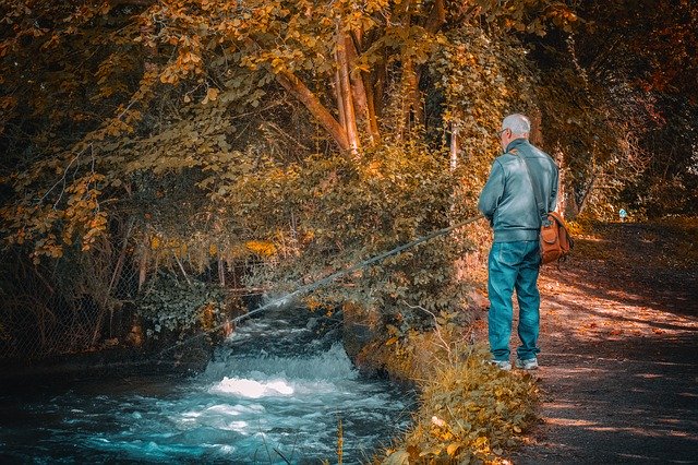 Muat turun percuma Fisherman Fishing River - foto atau gambar percuma untuk diedit dengan editor imej dalam talian GIMP