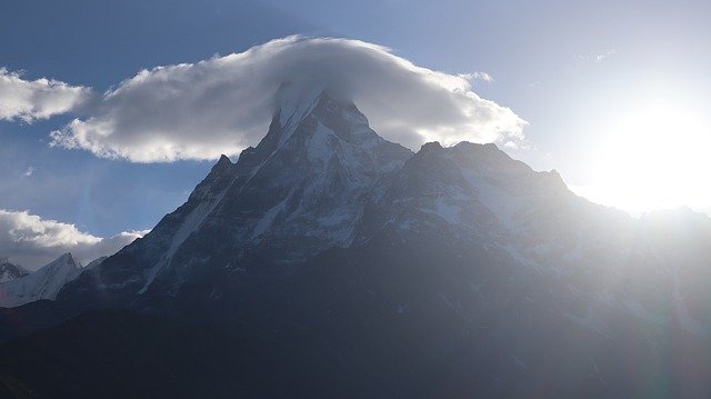 Bezpłatne pobieranie Fishtail Nepal Mountain - darmowe zdjęcie lub obraz do edycji za pomocą internetowego edytora obrazów GIMP