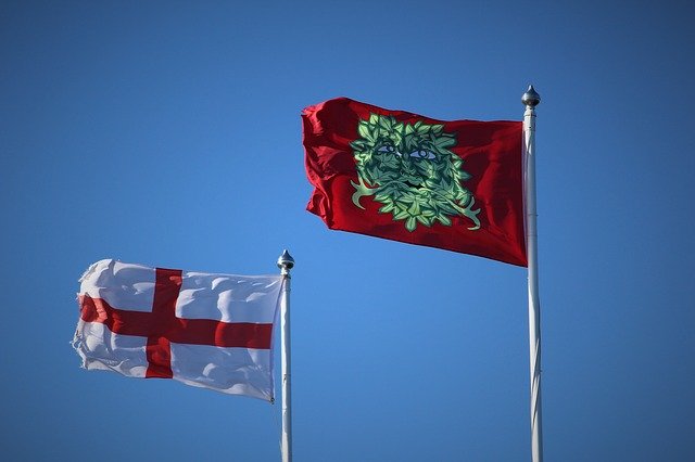 Descărcare gratuită Flag Pole England St - fotografie sau imagini gratuite pentru a fi editate cu editorul de imagini online GIMP