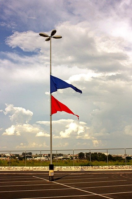 ດາວ​ໂຫຼດ​ຟຣີ Flags Post Circus - ຮູບ​ພາບ​ຟຣີ​ຫຼື​ຮູບ​ພາບ​ທີ່​ຈະ​ໄດ້​ຮັບ​ການ​ແກ້​ໄຂ​ກັບ GIMP ອອນ​ໄລ​ນ​໌​ບັນ​ນາ​ທິ​ການ​ຮູບ​ພາບ​