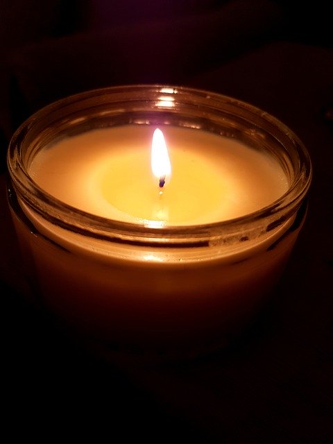 Bezpłatne pobieranie Flame Candle Candlelight - bezpłatne zdjęcie lub obraz do edycji za pomocą internetowego edytora obrazów GIMP