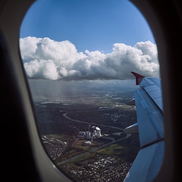 تنزيل Flight Clouds Aircraft مجانًا - صورة مجانية أو صورة يتم تحريرها باستخدام محرر الصور عبر الإنترنت GIMP