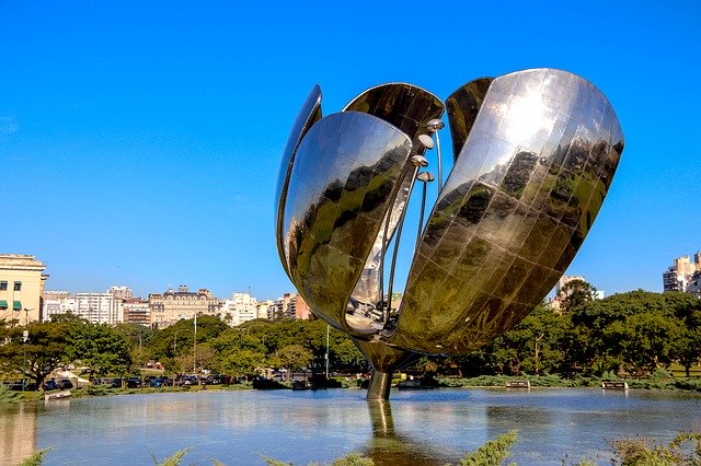 Descarga gratuita Floralis Generic Argentina Buenos - foto o imagen gratuita para editar con el editor de imágenes en línea GIMP