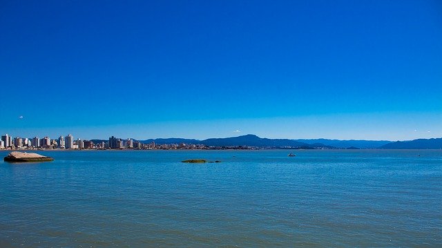 Unduh gratis Pantai Florianópolis Mar - foto atau gambar gratis untuk diedit dengan editor gambar online GIMP