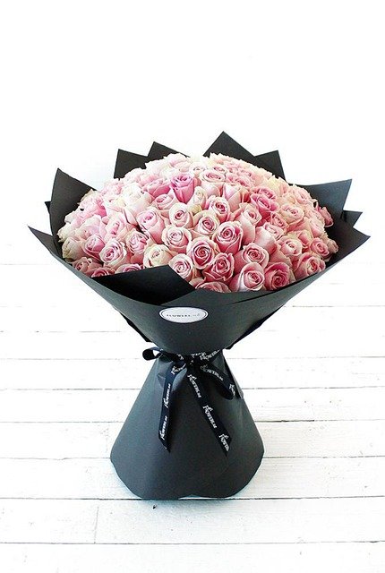 Free download flower delivery dubai flowers dubai free picture to be edited with GIMP free online image editor