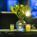 Flowers and glass vase  screen for extension Chrome web store in OffiDocs Chromium