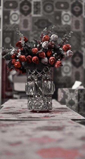 Descarga gratis flores en cesta flores rojas imagen gratis para ser editada con GIMP editor de imágenes en línea gratis