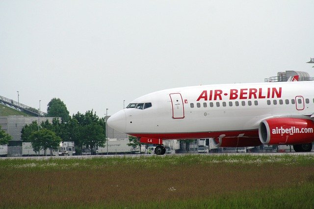 Безкоштовно завантажте Flyer Air Berlin Aircraft — безкоштовну фотографію чи малюнок для редагування в онлайн-редакторі зображень GIMP