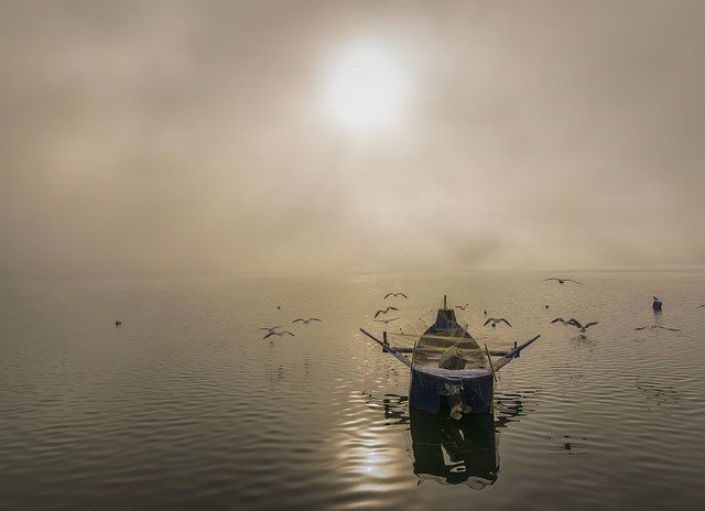 Gratis download Fog Boat Sky - gratis foto of afbeelding om te bewerken met GIMP online afbeeldingseditor