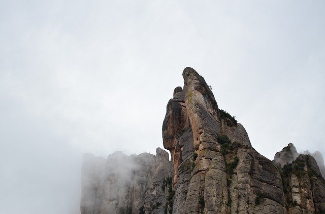 Téléchargement gratuit de Brouillard Montserrat - photo ou image gratuite à éditer avec l'éditeur d'images en ligne GIMP