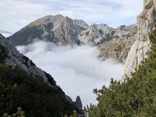 Скачать бесплатно Пейзаж Туманных гор - бесплатное фото или изображение для редактирования с помощью онлайн-редактора GIMP