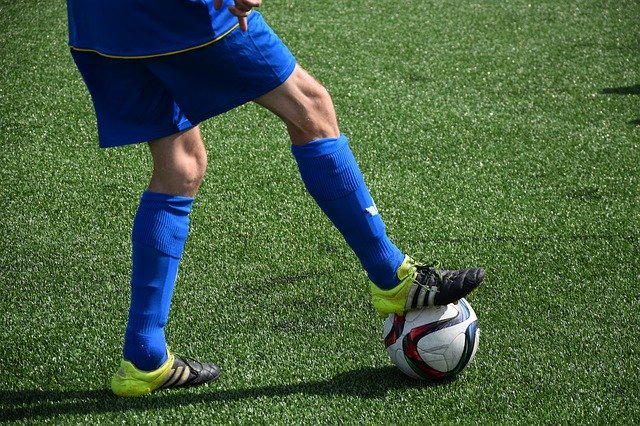 تنزيل Football Ball Play مجانًا - صورة مجانية أو صورة يتم تحريرها باستخدام محرر الصور عبر الإنترنت GIMP