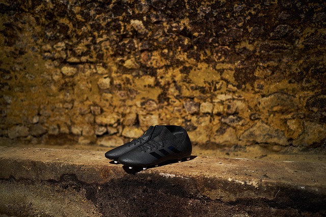 تنزيل مجاني لأحذية كرة القدم ، صورة مجانية لرياضة كرة القدم ليتم تحريرها باستخدام محرر الصور المجاني على الإنترنت GIMP