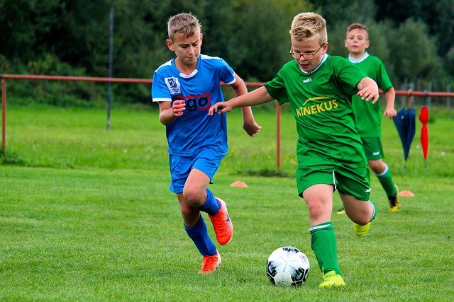 Gratis download voetbal sport kinderen match gratis foto om te bewerken met GIMP gratis online afbeeldingseditor