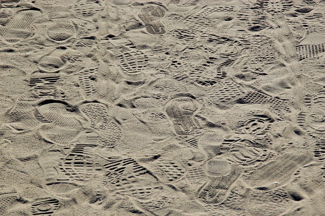 Muat turun percuma jejak kaki merasakan pasir menjalankan gambar percuma untuk diedit dengan editor imej dalam talian percuma GIMP