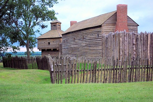 Fort Massac Stockade And Buildings 무료 다운로드 - 무료 사진 또는 김프 온라인 이미지 편집기로 편집할 수 있는 사진