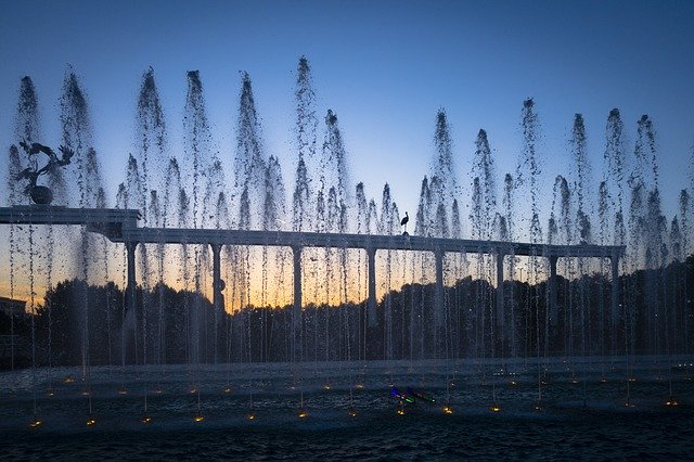 ดาวน์โหลด Fountain Sunset Evening ฟรี - ภาพถ่ายหรือภาพฟรีที่จะแก้ไขด้วยโปรแกรมแก้ไขรูปภาพ GIMP ออนไลน์