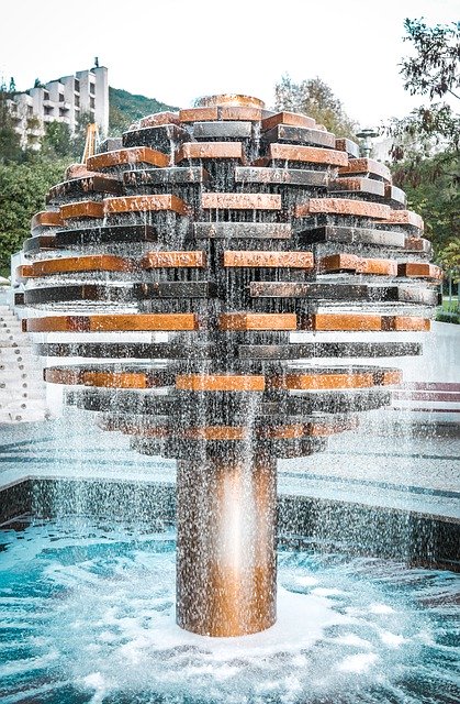 Gratis download Fountain Water Drops - gratis foto of afbeelding om te bewerken met GIMP online afbeeldingseditor