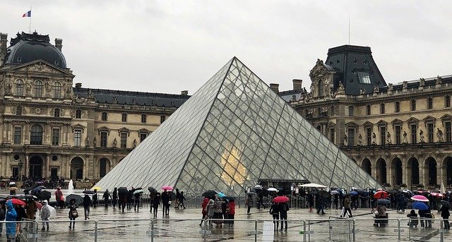 免费下载法国巴黎卢浮宫金字塔 - 可使用 GIMP 在线图像编辑器编辑的免费照片或图片