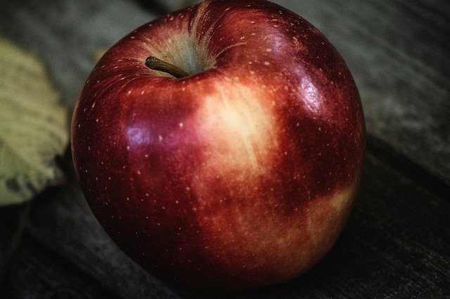 ดาวน์โหลดฟรีผลไม้แอปเปิ้ลอินทรีย์สีแดงหวานฟรีรูปภาพที่จะแก้ไขด้วย GIMP โปรแกรมแก้ไขรูปภาพออนไลน์ฟรี