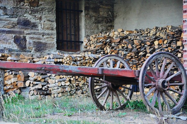 Muat turun percuma Galicia Car Wood - foto atau gambar percuma untuk diedit dengan editor imej dalam talian GIMP