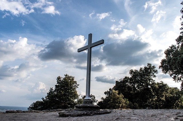 ดาวน์โหลดฟรี Ganagobie Cross Symbol - ภาพถ่ายหรือรูปภาพฟรีที่จะแก้ไขด้วยโปรแกรมแก้ไขรูปภาพออนไลน์ GIMP