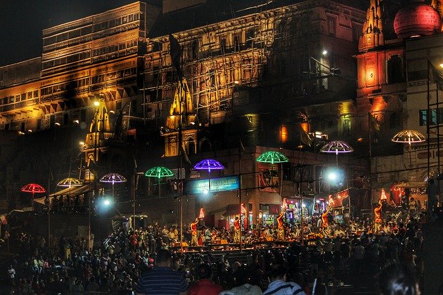 Kostenloser Download Ganga Aarti Varanasi River - kostenloses Foto oder Bild zur Bearbeitung mit GIMP Online-Bildbearbeitung