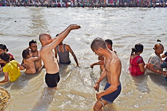 Téléchargement gratuit de la rivière sacrée du Gange - photo ou image gratuite à éditer avec l'éditeur d'images en ligne GIMP