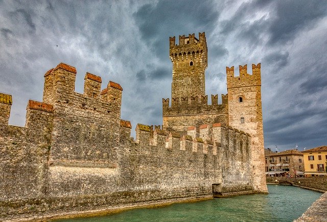Kostenloser Download Garda Sirmione Italy - kostenloses Foto oder Bild zur Bearbeitung mit GIMP Online-Bildbearbeitung