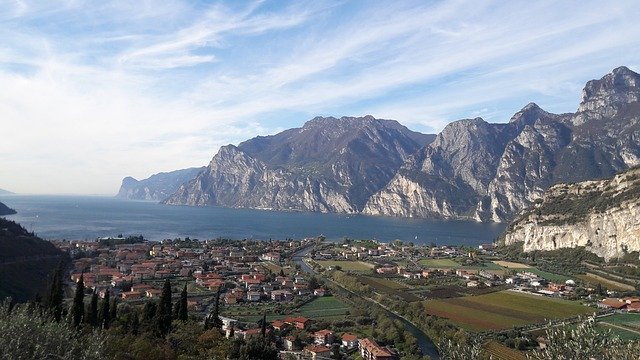 Free download Garda Water Italy -  free photo or picture to be edited with GIMP online image editor