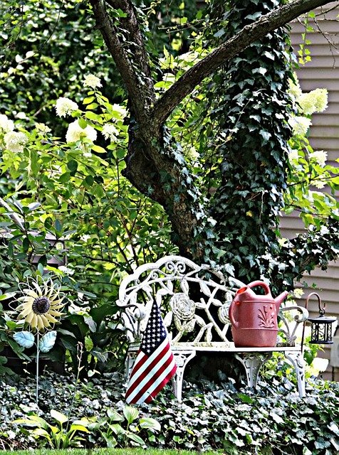 Tải xuống miễn phí Garden Bench Flag - ảnh hoặc ảnh miễn phí được chỉnh sửa bằng trình chỉnh sửa ảnh trực tuyến GIMP