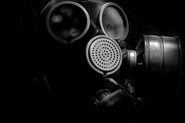 Free download gas mask mask gas scary horror free picture to be edited with GIMP free online image editor