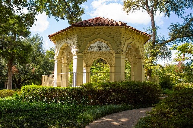 Бесплатно скачать Gazebo Nature Green - бесплатную фотографию или картинку для редактирования с помощью онлайн-редактора GIMP