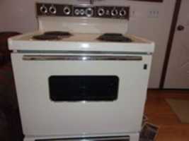 Free download General Electric oven, c. 1970s free photo or picture to be edited with GIMP online image editor
