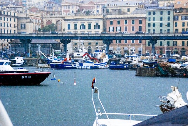 Descărcare gratuită Genoa Rain Marina - fotografie sau imagine gratuită pentru a fi editată cu editorul de imagini online GIMP