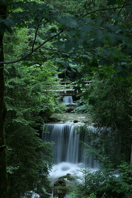 Bezpłatne pobieranie Gentle Water Nature - darmowe zdjęcie lub obraz do edycji za pomocą internetowego edytora obrazów GIMP