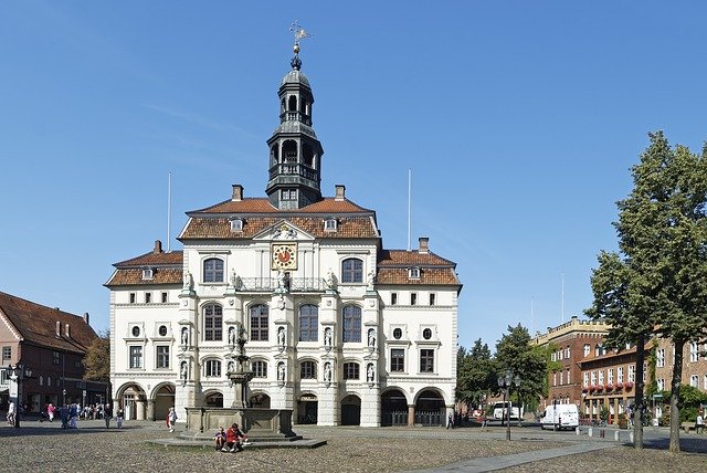Kostenloser Download Deutschland Rathaus Lüneburg - kostenloses Foto oder Bild zur Bearbeitung mit GIMP Online-Bildbearbeitung