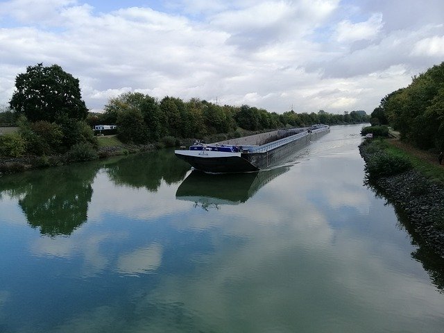 ດາວ​ໂຫຼດ​ຟຣີ Germany Ship Channel - ຮູບ​ພາບ​ຟຣີ​ຫຼື​ຮູບ​ພາບ​ທີ່​ຈະ​ໄດ້​ຮັບ​ການ​ແກ້​ໄຂ​ກັບ GIMP ອອນ​ໄລ​ນ​໌​ບັນ​ນາ​ທິ​ການ​ຮູບ​ພາບ​