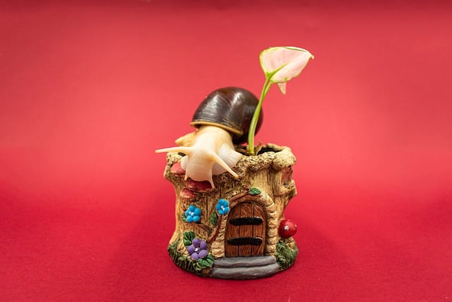 Free download giant african snail crawling plant free picture to be edited with GIMP free online image editor