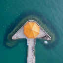 Giant arrow in the sea  screen for extension Chrome web store in OffiDocs Chromium