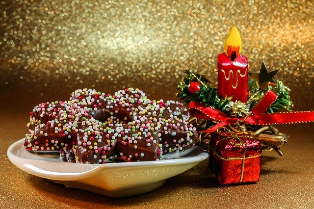 Muat turun percuma Gingerbread Christmas Cookies - foto atau gambar percuma percuma untuk diedit dengan editor imej dalam talian GIMP