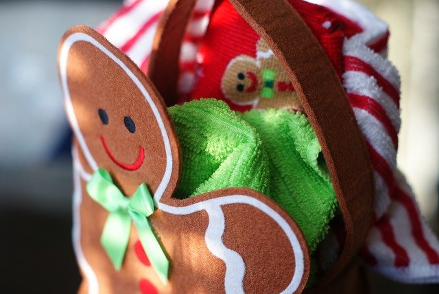 Unduh gratis Gingerbread Happy Christmas - foto atau gambar gratis untuk diedit dengan editor gambar online GIMP