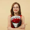 Girl and Bouquet  screen for extension Chrome web store in OffiDocs Chromium