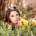Girl and flower garden  screen for extension Chrome web store in OffiDocs Chromium