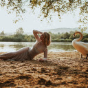 girl and swan  screen for extension Chrome web store in OffiDocs Chromium