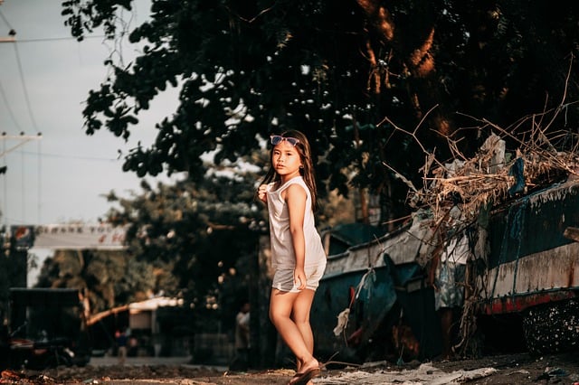 Free download girl child kid model walking free picture to be edited with GIMP free online image editor