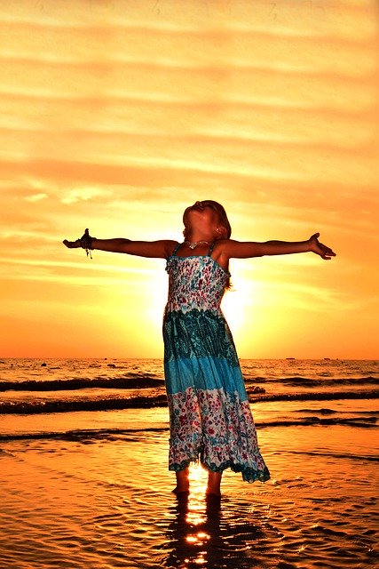 הורדה חינם של Girl Day Sunset - תמונה או תמונה בחינם לעריכה עם עורך התמונות המקוון GIMP